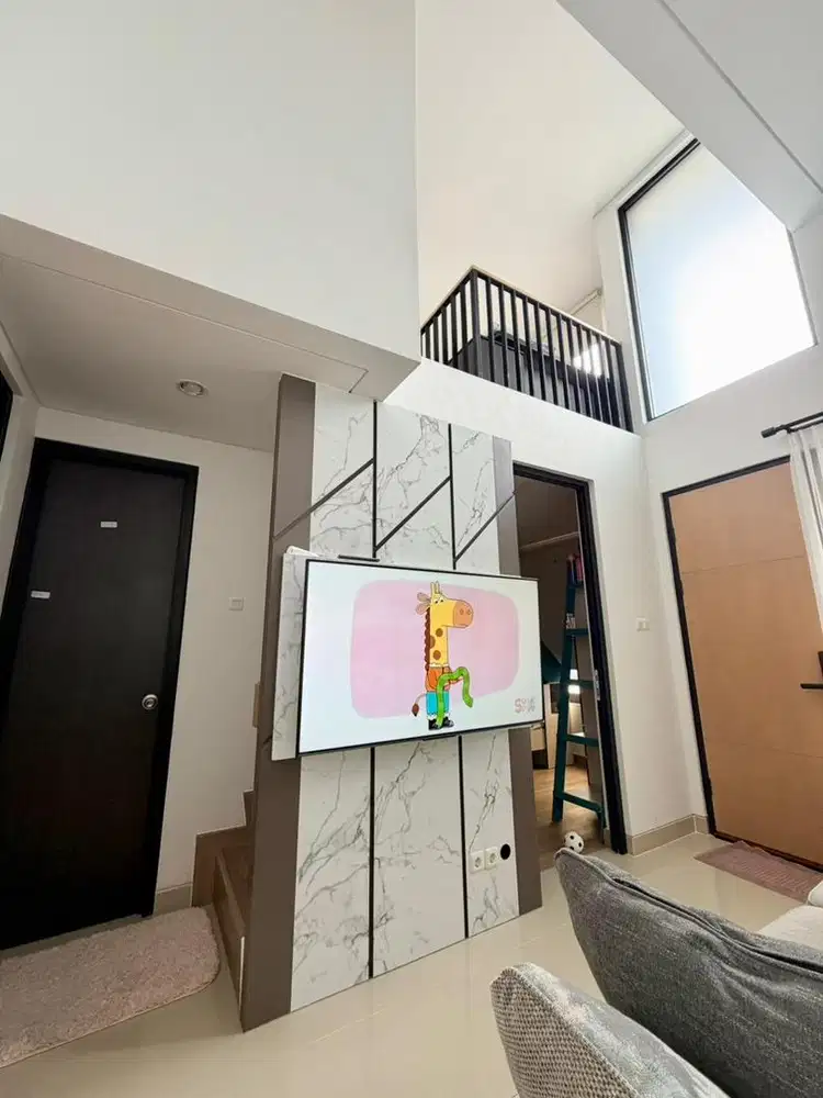 Dijual Rumah Full Furnished Lokasi Strategis Dekat 2 Pintu Toll