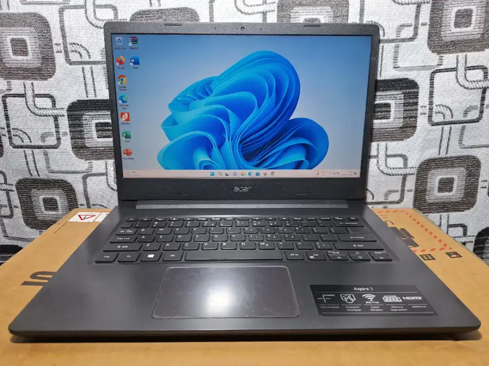 Laptop Acer Aspire ram 4gb SSD 256gb slim windows 11 siap pakai