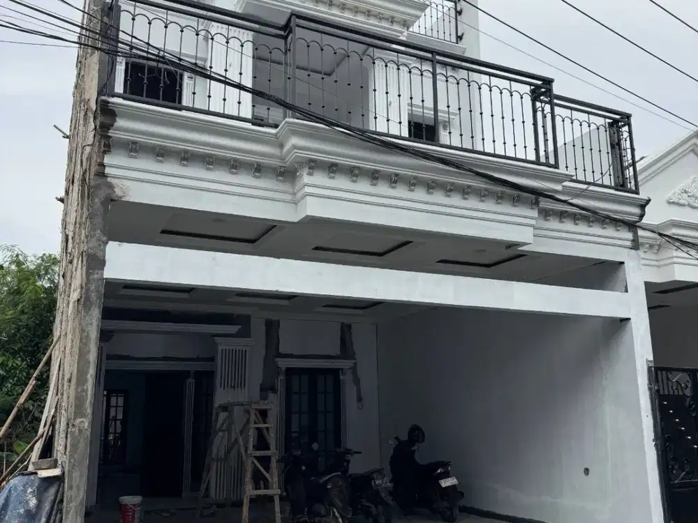 Jual rumah 3 lantai 5 kamar limo depok