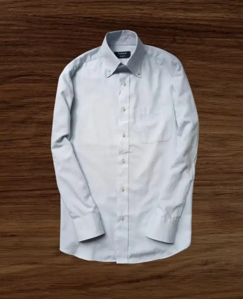 KEMEJA PANJANG VAN HEUSEN POLOS BIRU MUDA, SIZE : M (LD106, P72)