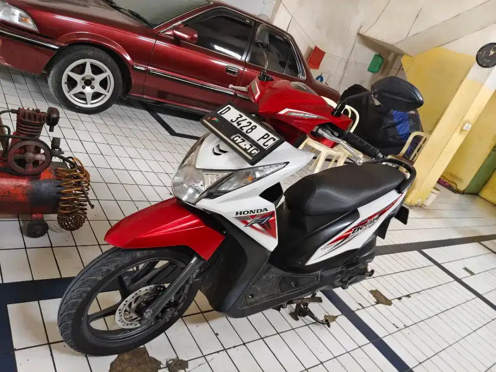 Honda Beat ESP 2015 MULUS Mesin Adem (KODYA, Kaleng 2030,Pajak Jul 26)