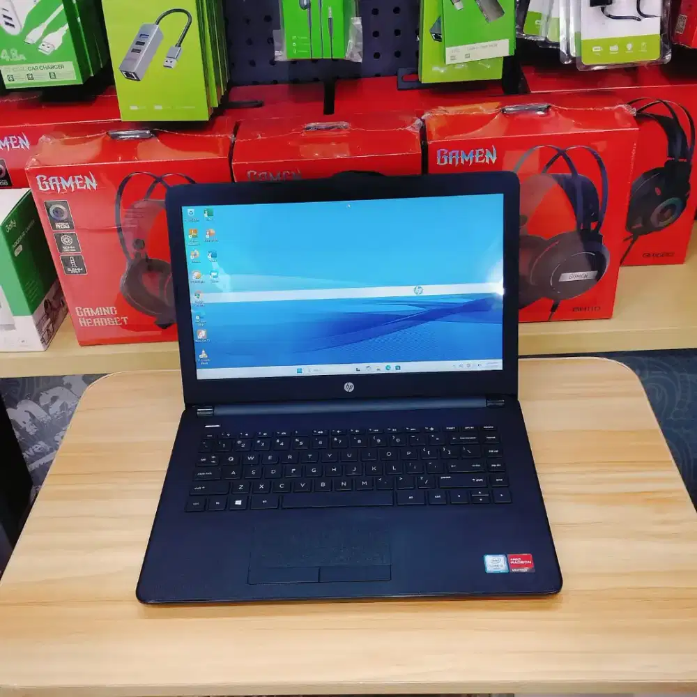 HP 14 i3-6006U RAM 8GB SSD VGA AMD Radeon  Laptop Desain Pelajar Murah