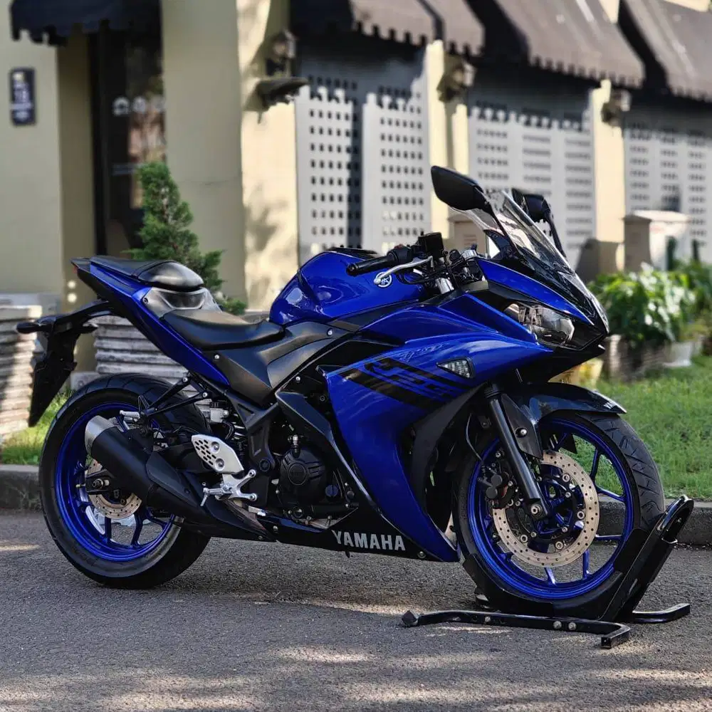 YAMAHA YZF R25 V1 2018 BIRU KM RENDAH PAJAK PANJANG FULL MULUS