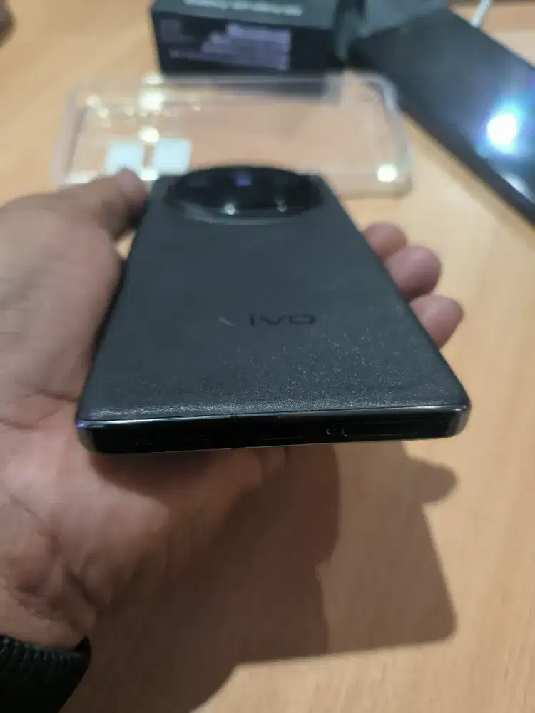 VIVO X100 PRO RAM 16/512 UNIT CARGER