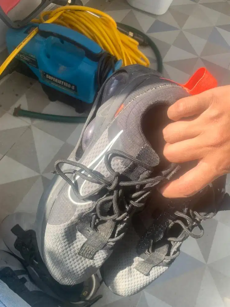 Jual sepatu runing nike cowok 42uk