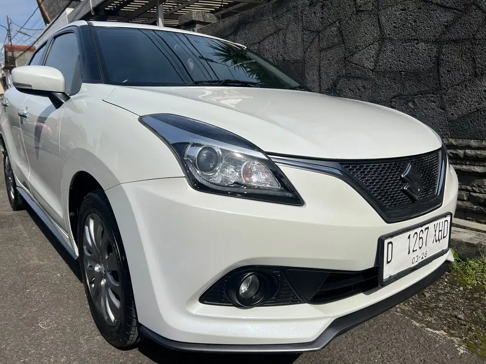 Baleno AT 2017 KM80rb Putih