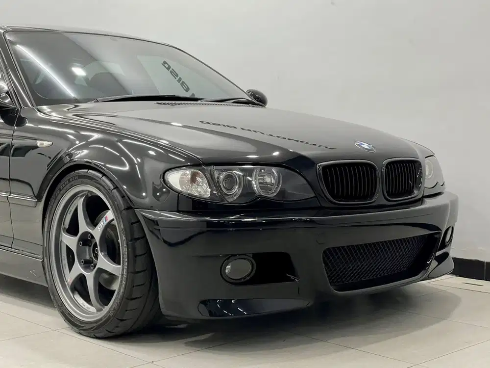 BMW 325i 2004 Bensin