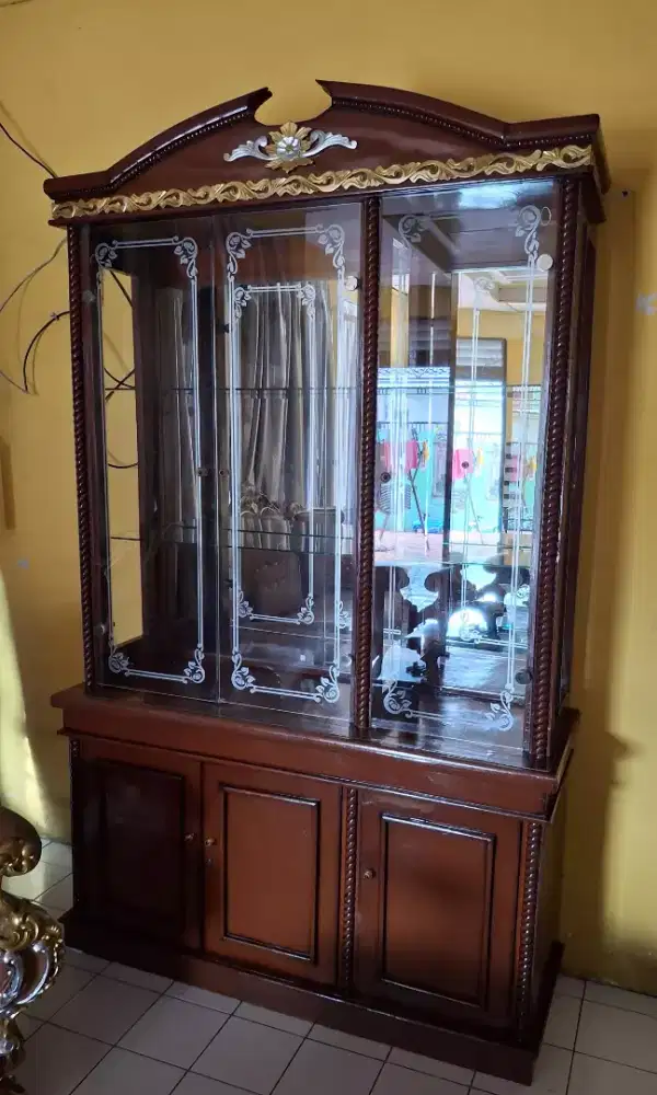 Jual murah lemari bufet kaca