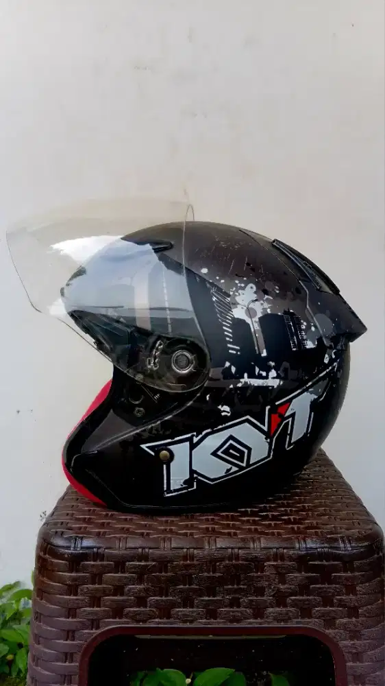 Helm kyt bekas terawat