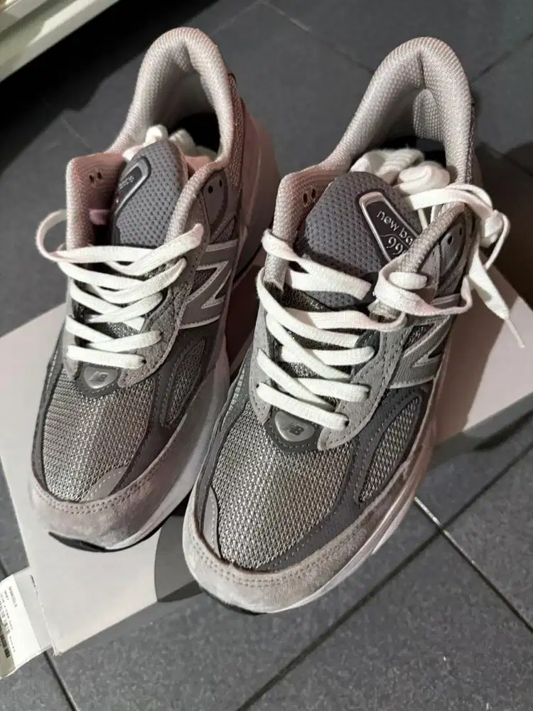 ORIGINAL NEW BALANCE GREY 990 V6