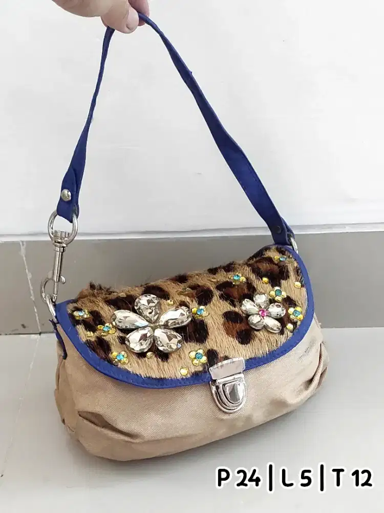 Tas kecil clutch preloved