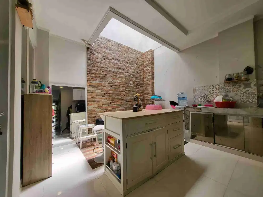 Dijual Rumah Nyaman Siap Huni dan Sudah Renovasi di Cluster Palm Summarecon Bekasi