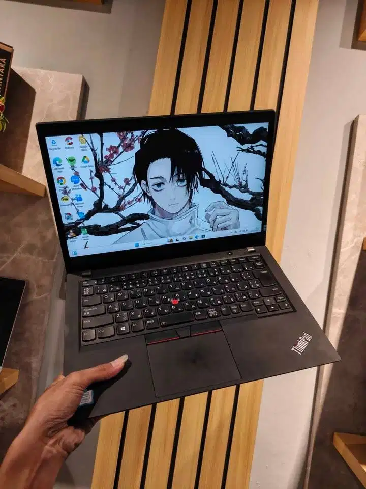 Jual cepat!!! Laptop Dual VGA Lenovo Thinkpad P43s i7 Gen 8 16/256GB