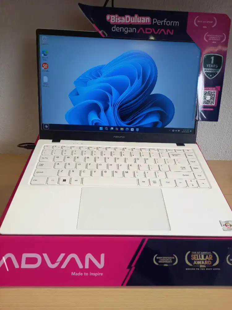 ADVAN Soulmate X2 (White)