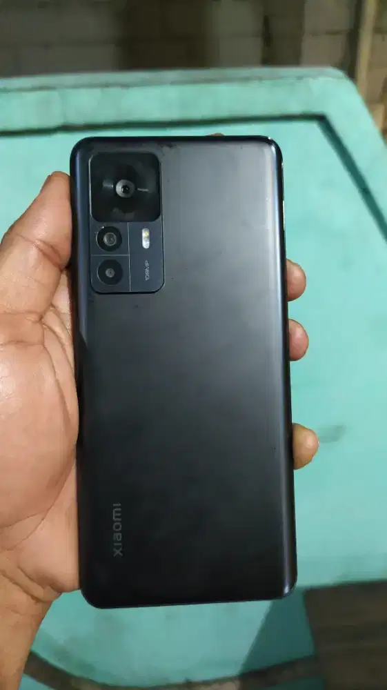 Xiaomi 12T 8/256 warna hitam