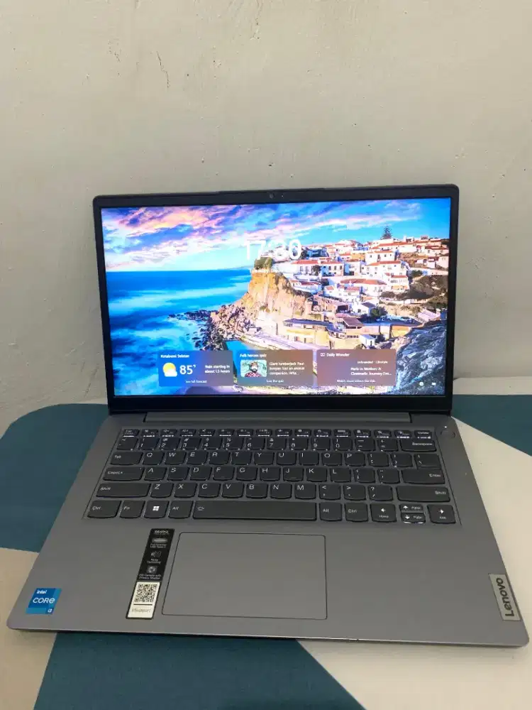 Laptop Lenovo Ideapad Slim 3 14IAU7
