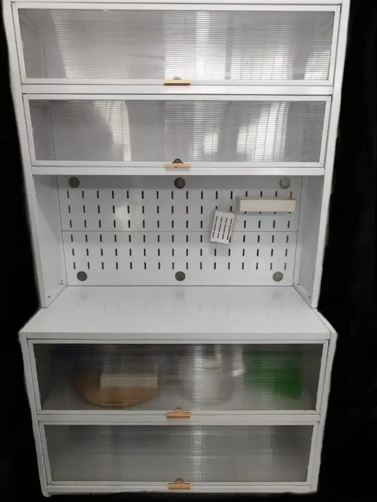 Jual cepat lemari dapur alumunium tingkat