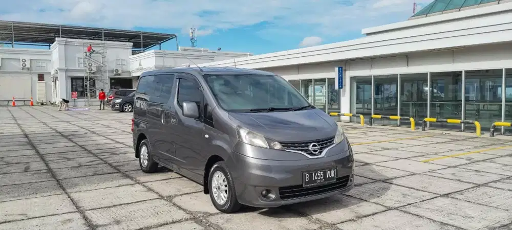 Nissan Serena Hws at Abu-Abu autometik 2014