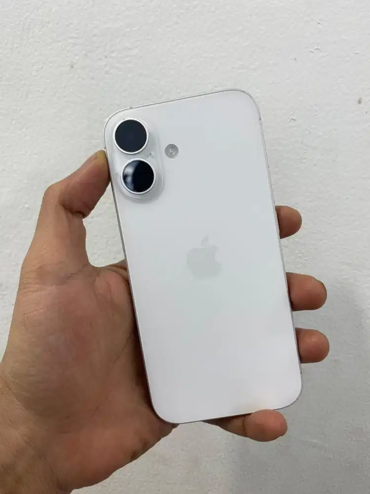 Iphone 16 128 ibox garansi panjang