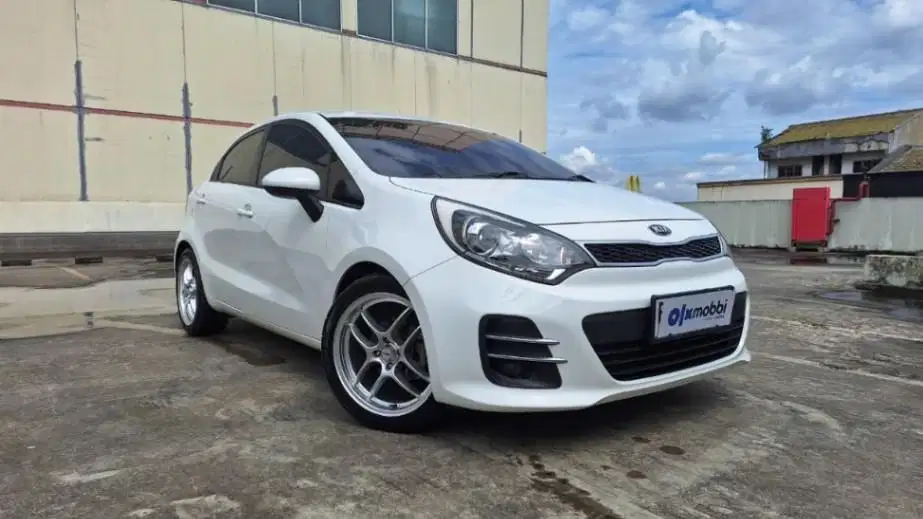 TERMURAH Kia Rio 1.4 Bensin-AT 2016 SZD B