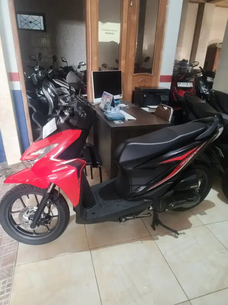 Beat f1 hitam merah 2024 Gbm