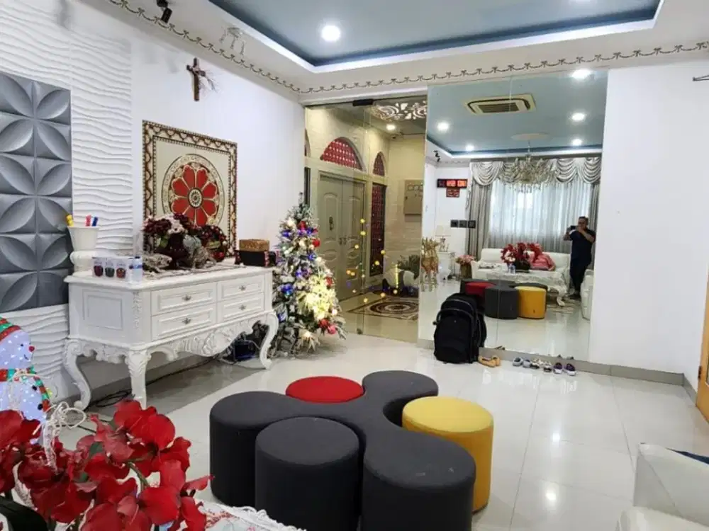 Rumah Mewah Pik1 Indomobil 15X30 Hook,Bangunan Kontraktor,3 Lantai,Karaoke Room