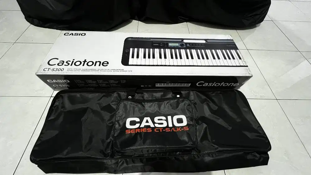 Jual Keyboard Piano Casiotone type CTS300, kondisi 99% seperti baru