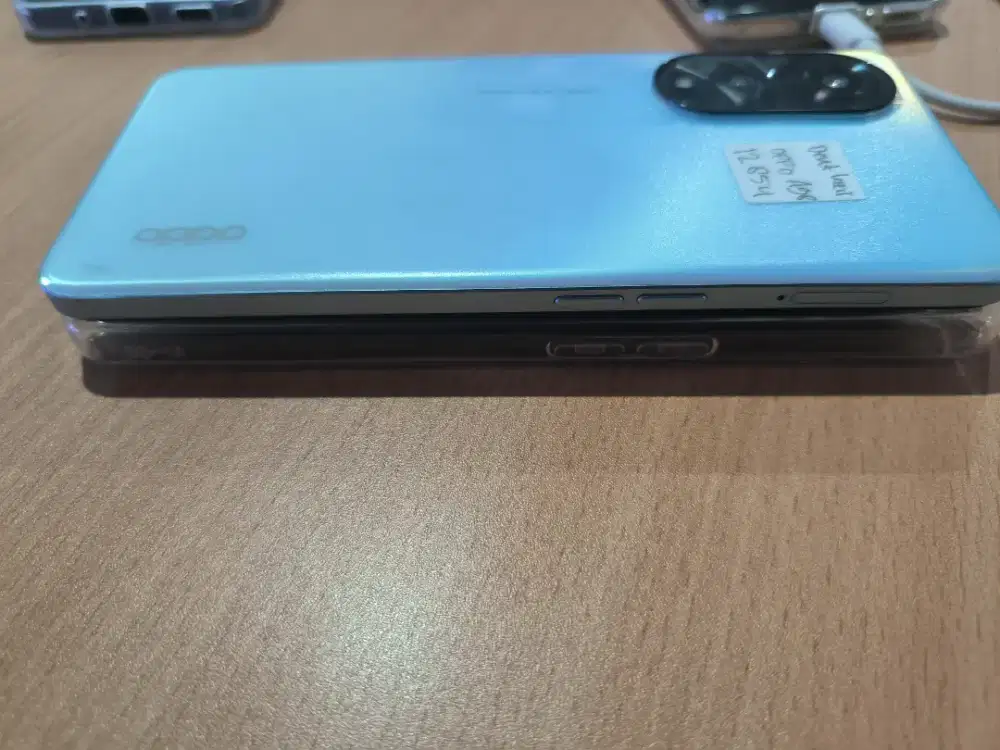 OPPO A98 RAM 8+4/256 UNIT CARGER  5G
Mulus