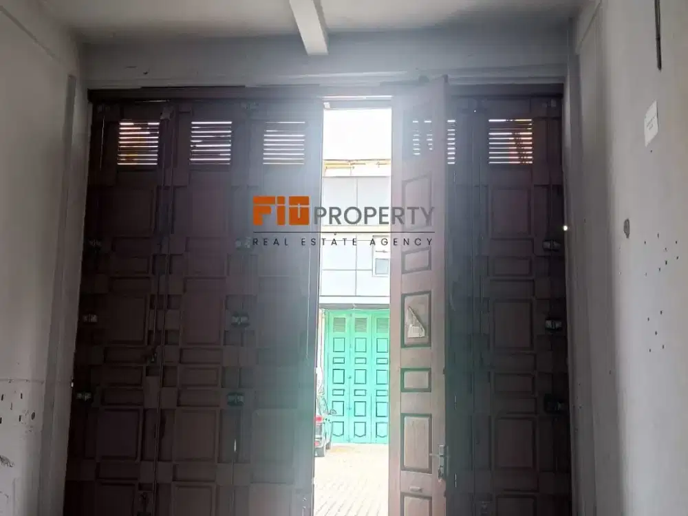 DI SEWAKAN GUDANG + KANTOR