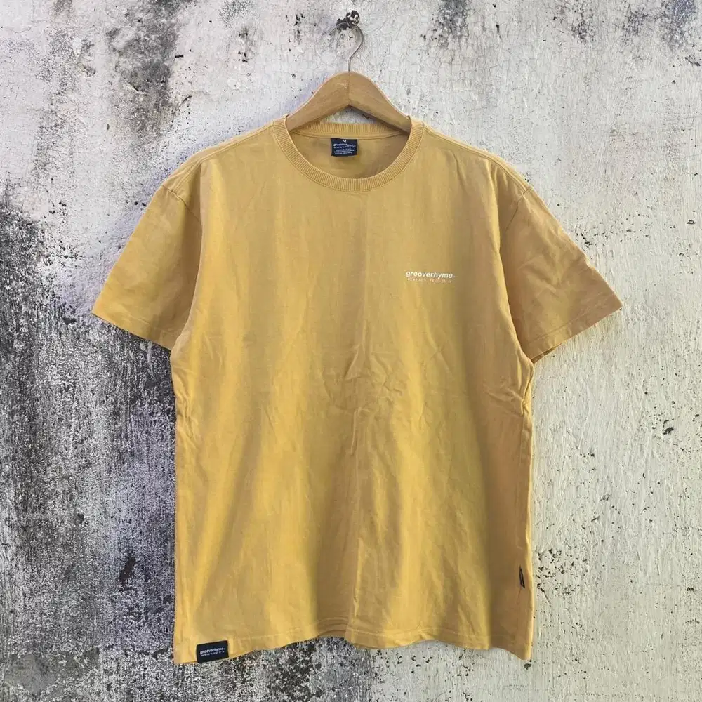 Kaos Grooverhyme - Size M fit L - Baju kuning