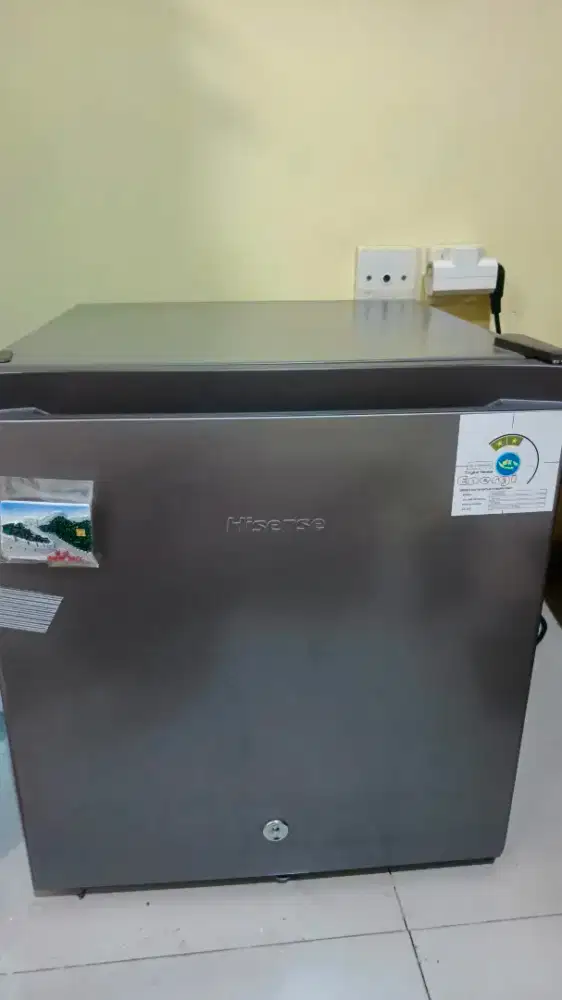 Hisense Kulkas Mini Bar