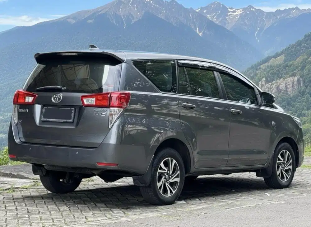 Toyota Innova Reborn 2.0 G BSN At 2021 km +/- 73.000