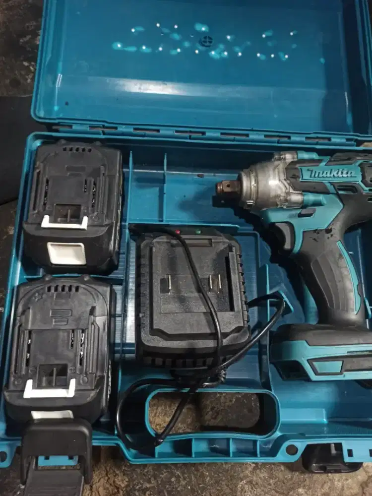 Impact baterai makita