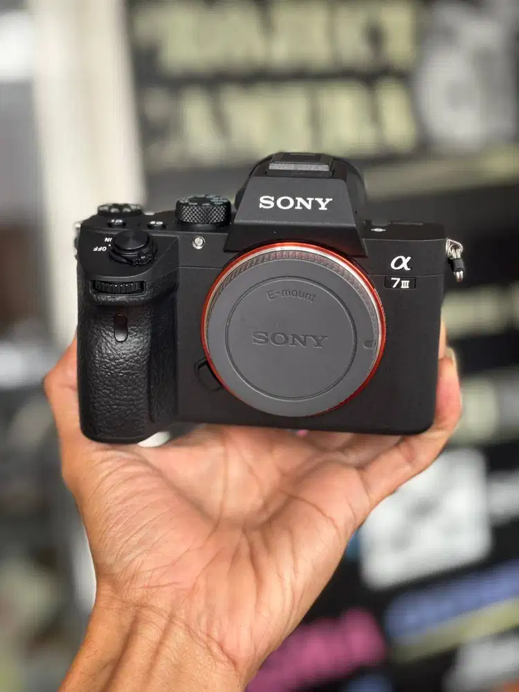 Sony A7iii Body Only Box Like New SC 5K