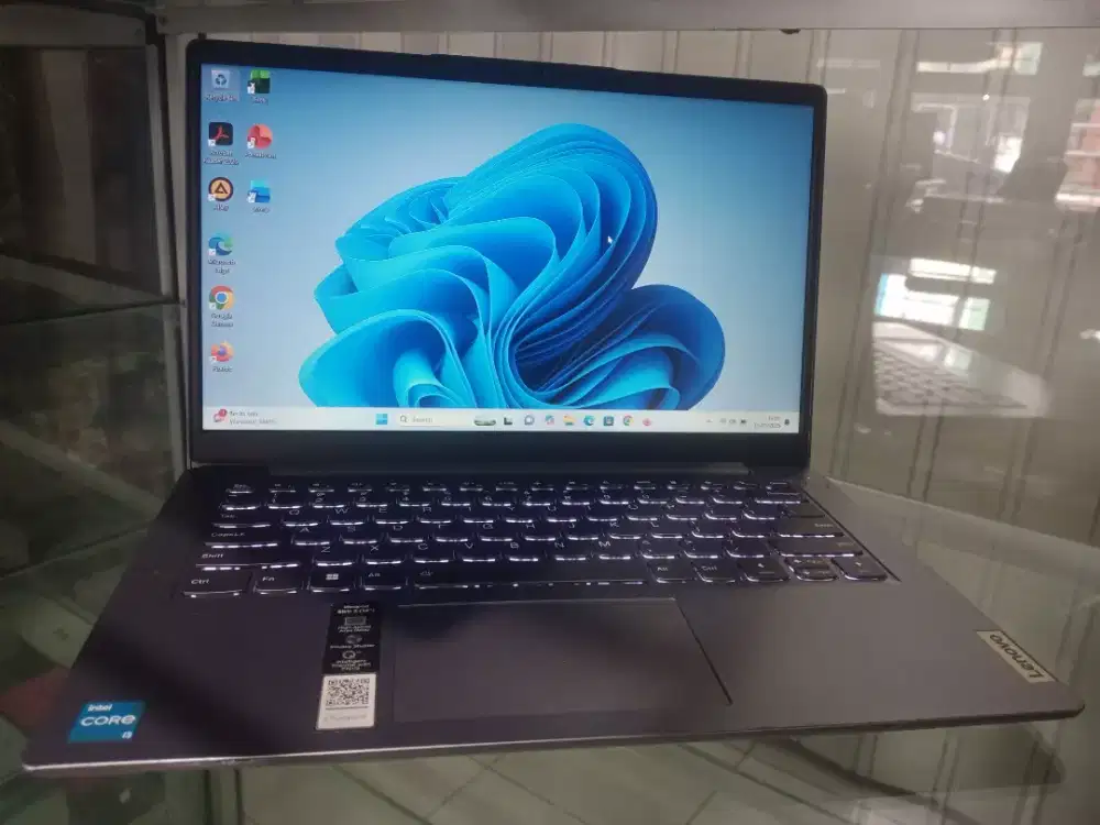 Laptop Lenovo Ideapad Slim 3 Core I3 gen 11 Ram 8 Ssd 256