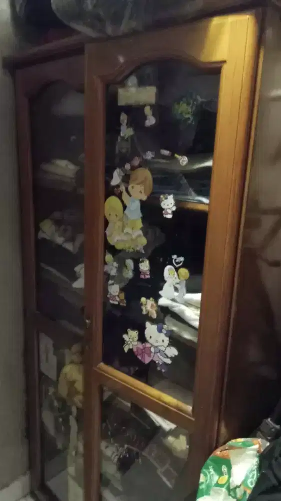 LEMARI KACA JATI ASLI