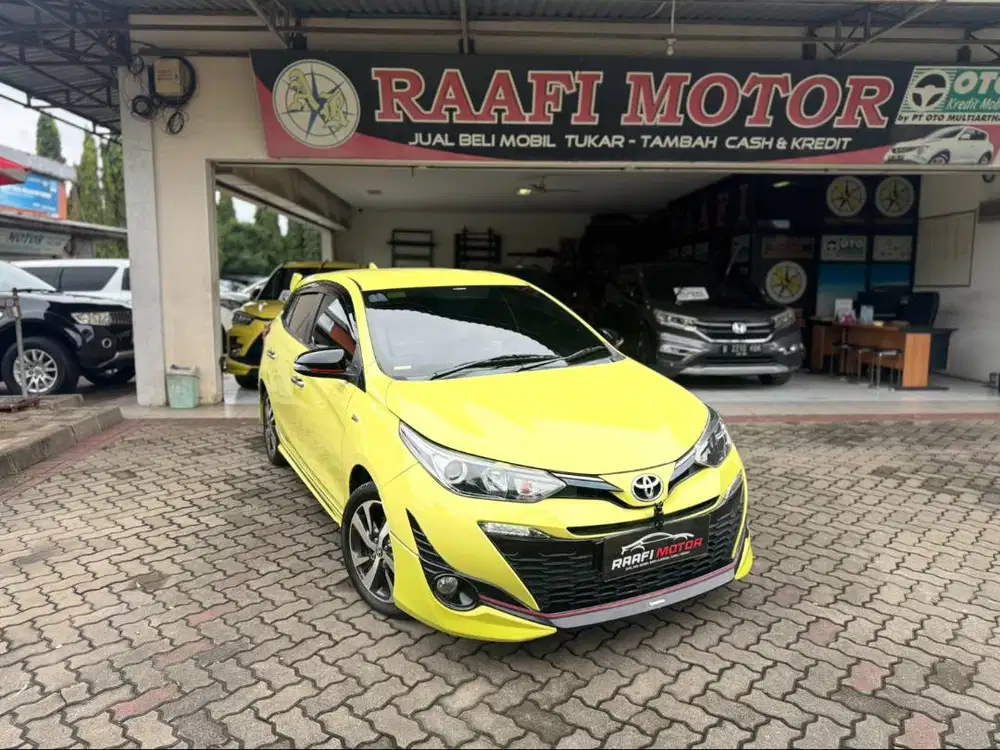 Toyota Yaris 1.5 TRD Sportivo 7 Airbag Matic AT Kuning