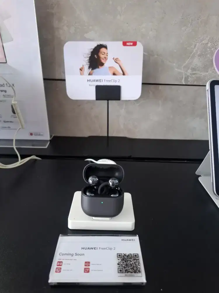 HUAWEI FREE BUDS CLIP 2 + FREE HUAWEI BAND 10