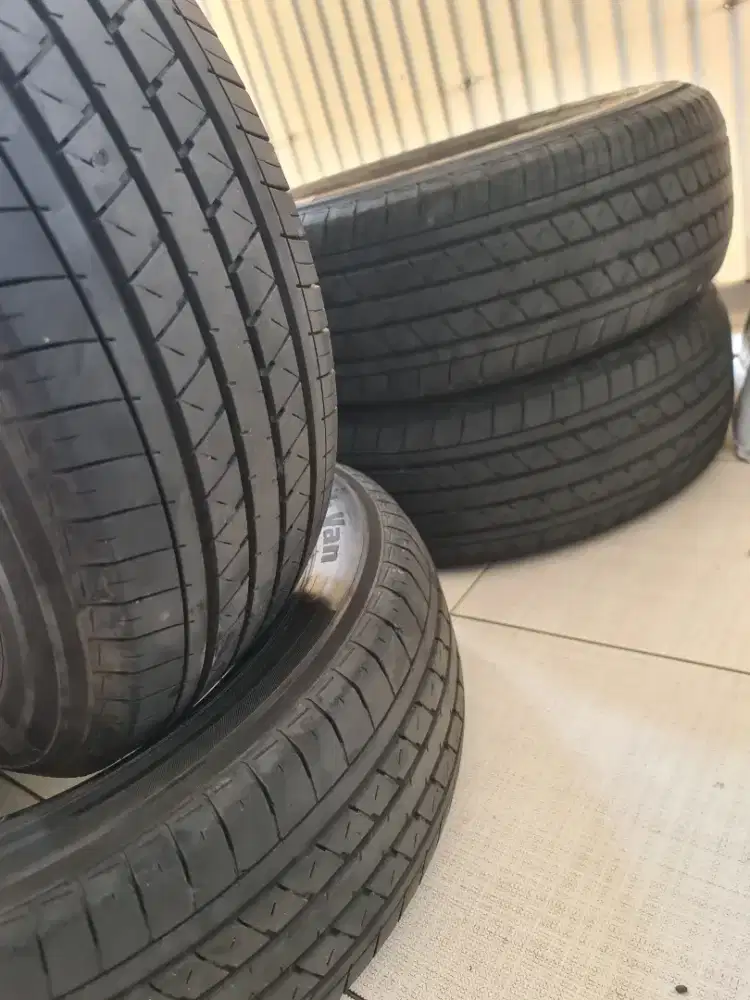 YOKOHAMA BLUEARTH VAN Ukuran 235 65 16