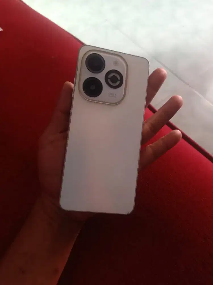 Infinix smat 8 plus 4+4/128