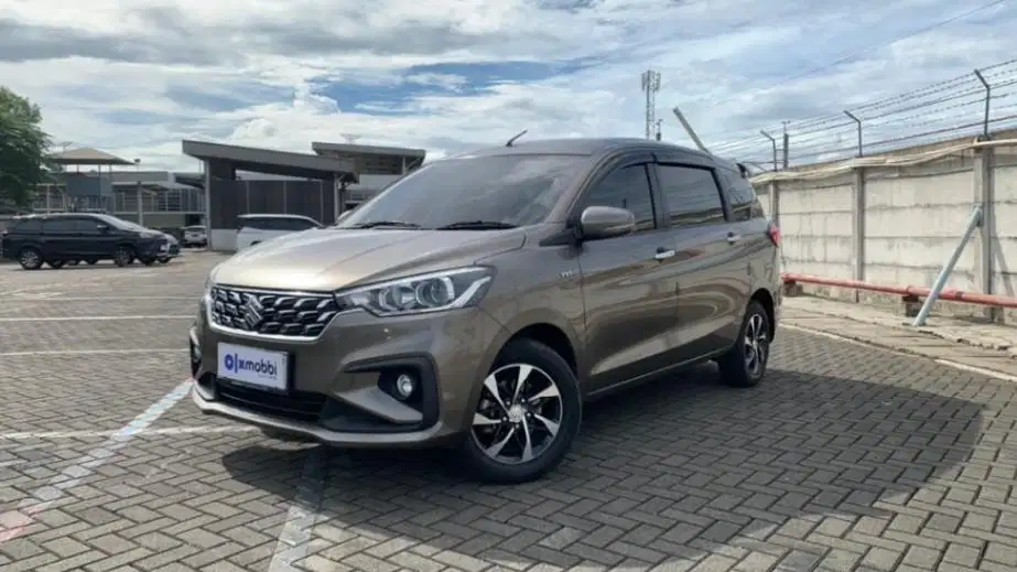 DP MURAH - Suzuki Ertiga 1.5 GX Bensin MT 2022 Abu