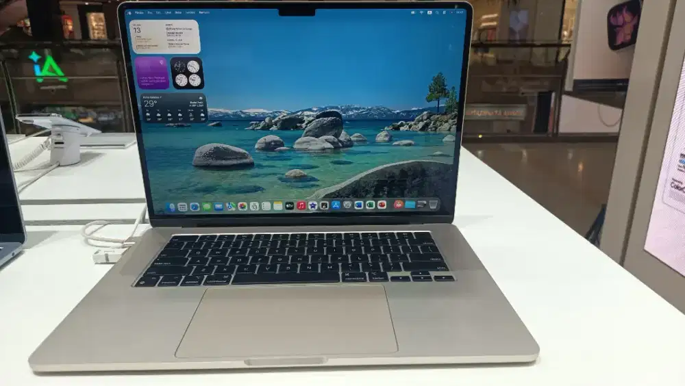 MacBook Air 16/256 GB