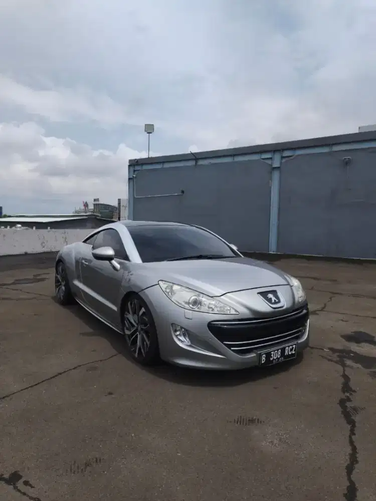 Peugeot RCZ 1.6 L Turbo 2012