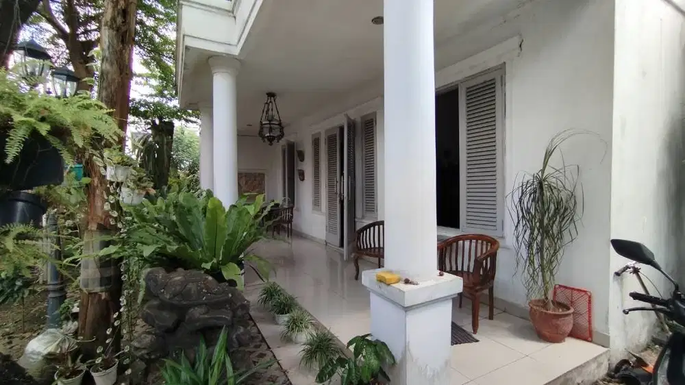 Rumah Asri Bergaya Kolonial