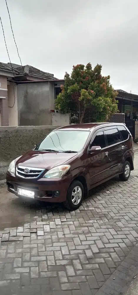 Daihatsu Xenia 2010 Bensin