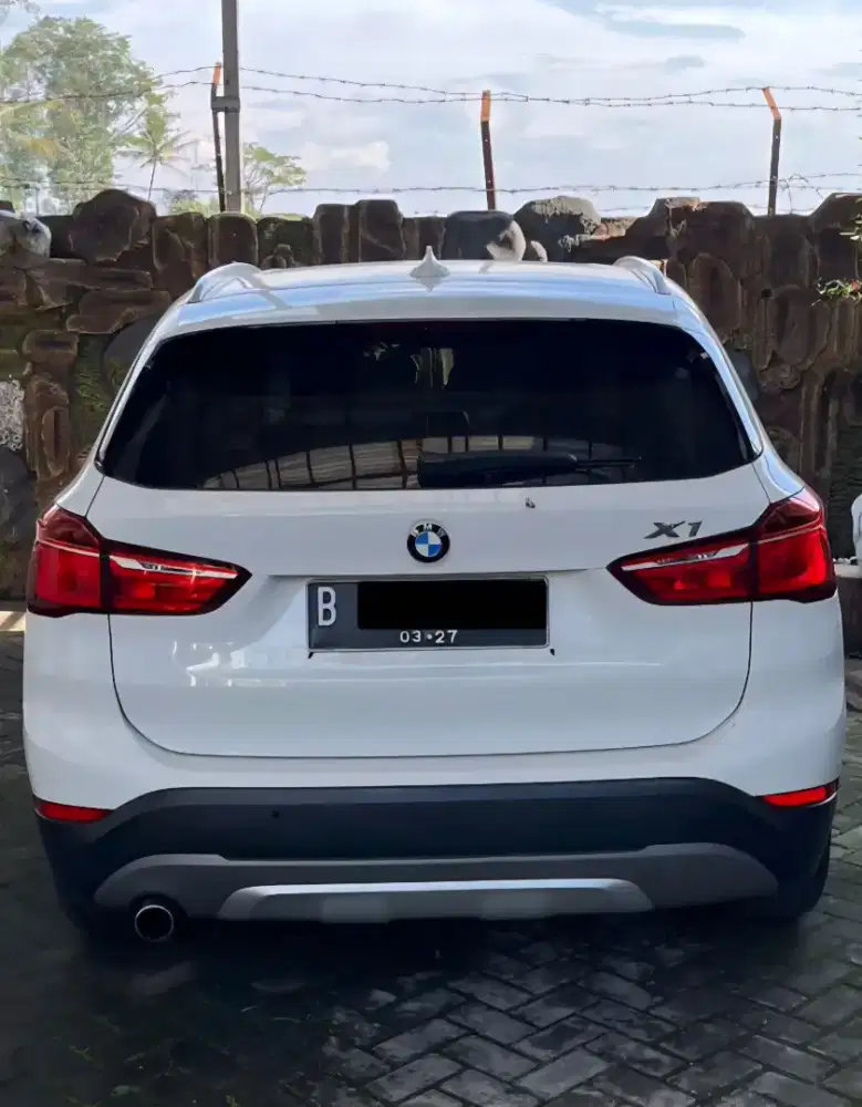 MURAH. BMW X1 Sunroof 2018 xline sdrive18i 2017 f48 x3