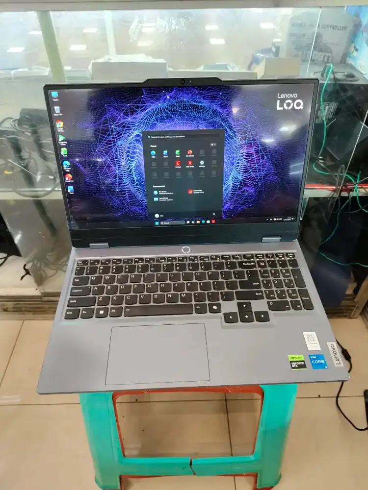 LENOVO LOQ 15IRX9