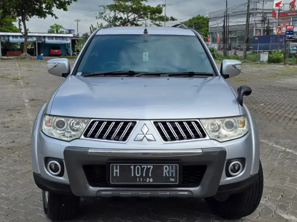 KM 65rb Pajero GLS Manual 2011