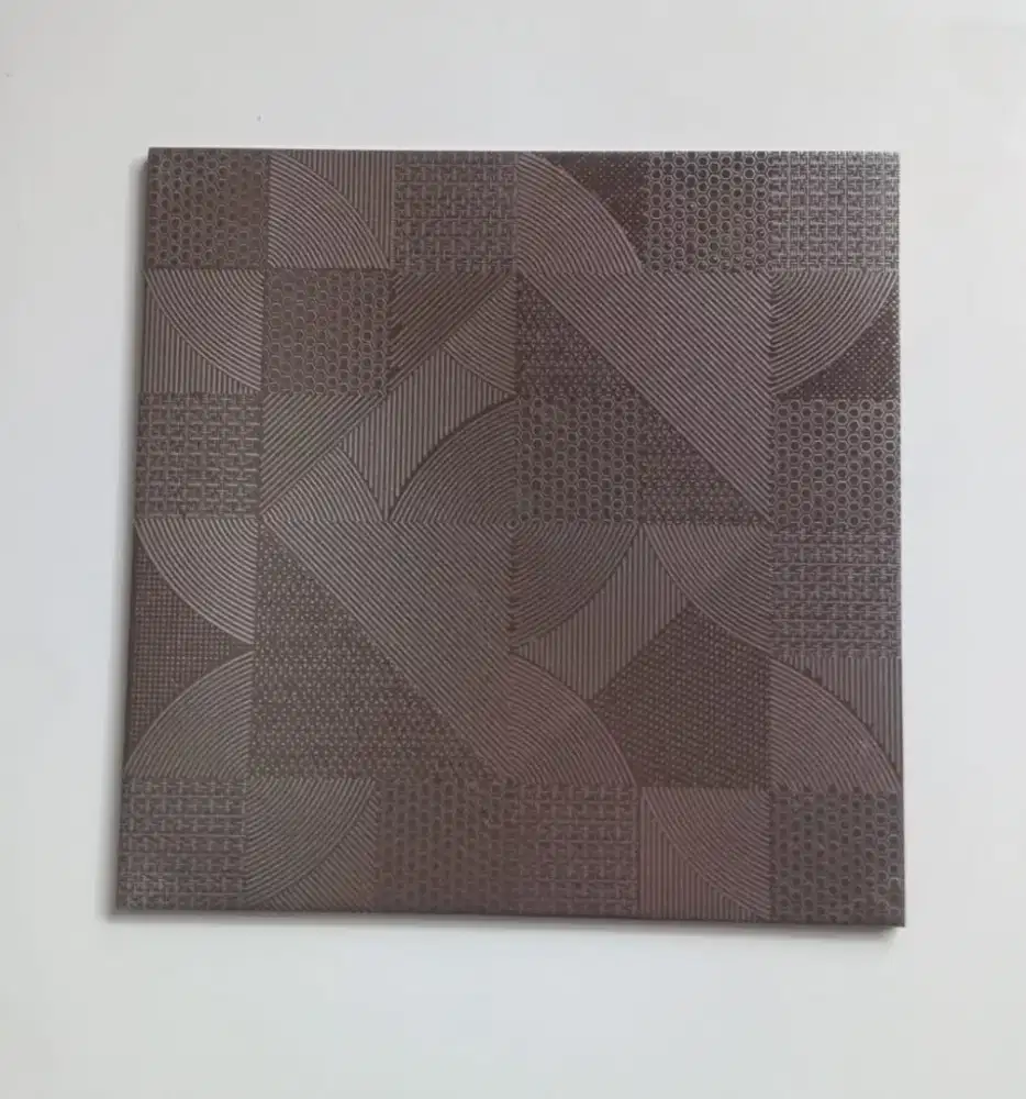 Keramik 40x40 hitam metalik