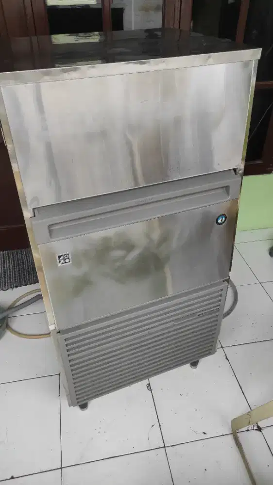 Mesin ice maker HOSHIZAKI IM-130A